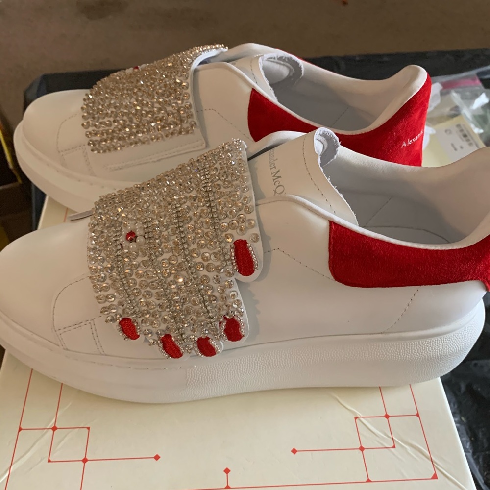 Alexander McQueen oversized sneaker